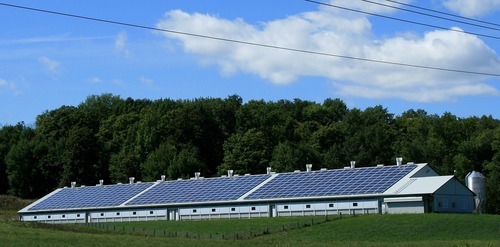 Skaffa solceller och köp maskiner till lantbruket från Blinto.se